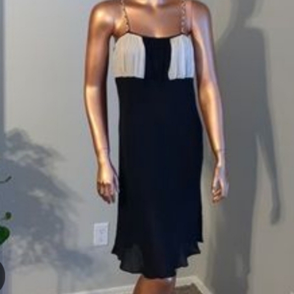 🌺Elegant Black and Cream Women's Slip - Picture 8 of 9